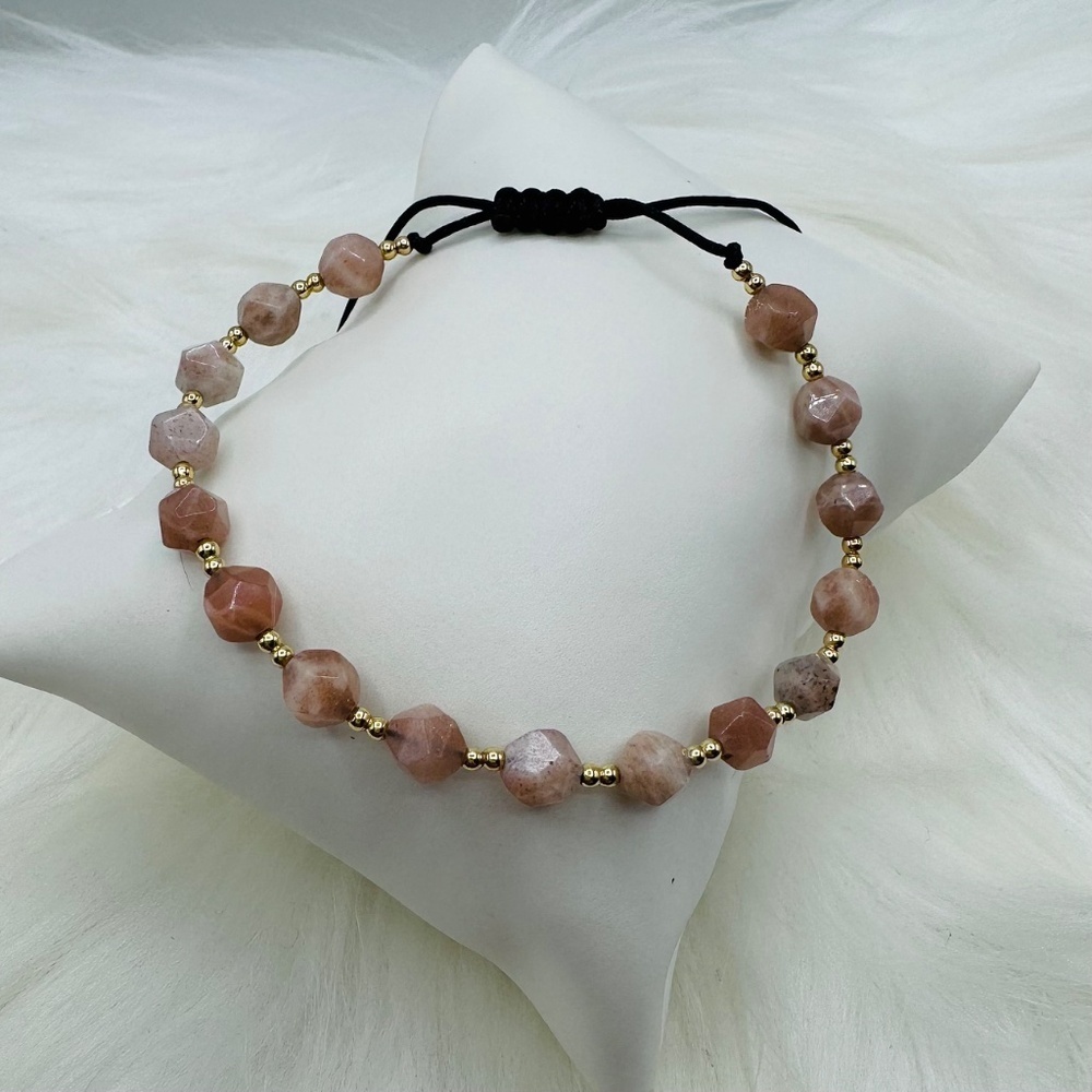 Sophisticated Gold and Brown Bracelet with Adjustable Fit - Picture 4 of 4